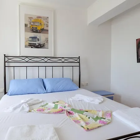 Duka's House בית הארחה Lukovë